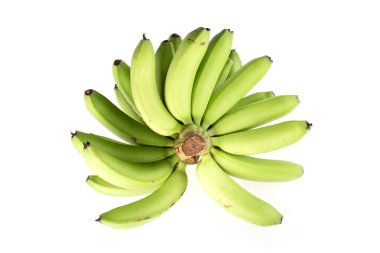 yeşil muz çiğ beyaz arka plan üzerinde izole