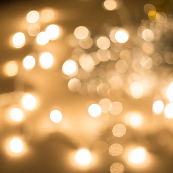 Абстрактный светлый фон празднования с де сфокусированными огнями — стоковое фото
