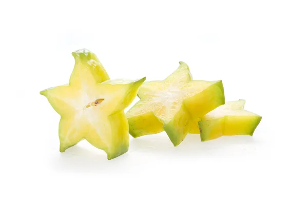 Karambola, Sternfrucht isoliert auf weißem Hintergrund — Stockfoto