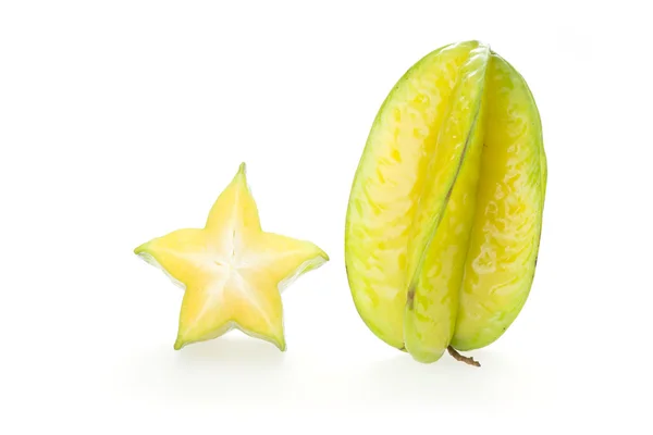 Karambola, Sternfrucht isoliert auf weißem Hintergrund — Stockfoto