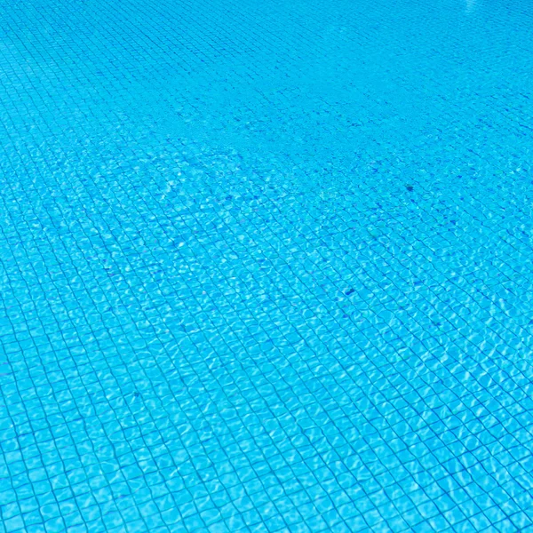 Yüzme havuzunda su — Stok fotoğraf