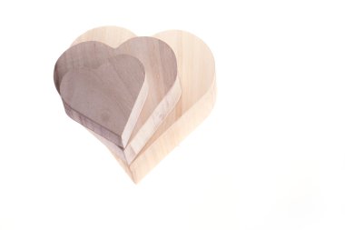 kalp ahşap kutu seviyorum izole üzerinde beyaz arka plan