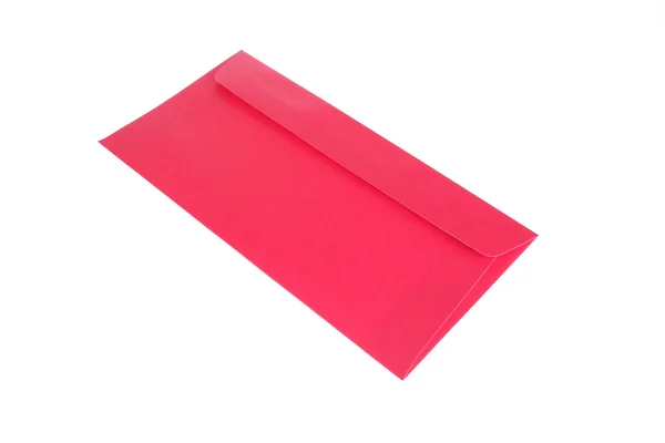 Enveloppe rouge isolée sur fond blanc pour cadeau — Photo