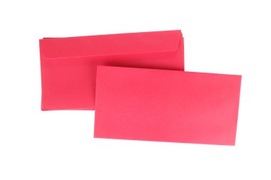 Hediye için beyaz arka plan üzerinde izole kırmızı zarf