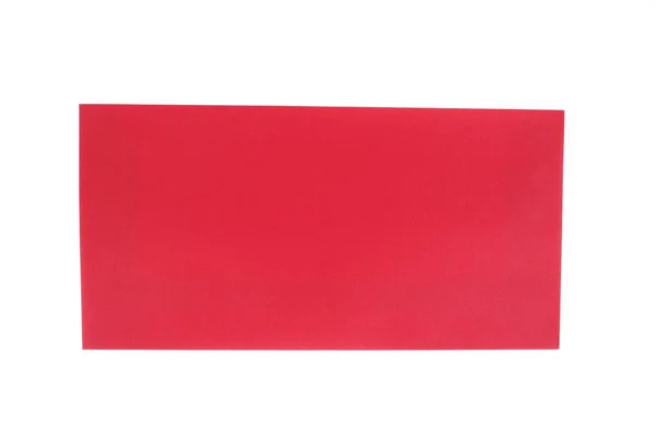 Enveloppe rouge isolée sur fond blanc pour cadeau — Photo