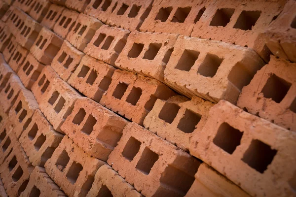Stapel von Ziegelsteinen für die Industrie im Wohnbau verwendet — Stockfoto