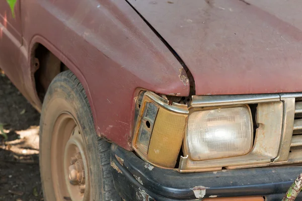 Old scrap of car abandoned — Stock Photo, Image