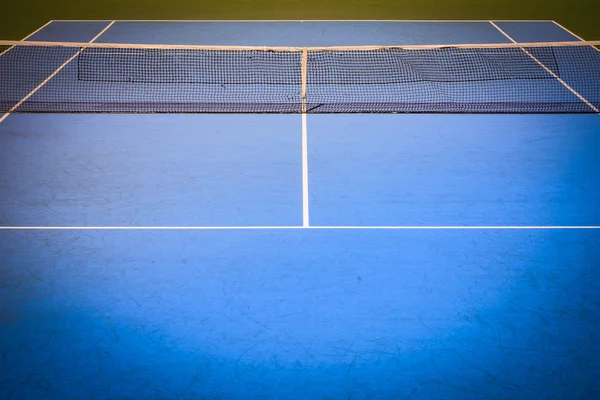 Blauwe en groene tennisbaan — Stockfoto