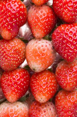 Çilekli taze meyve