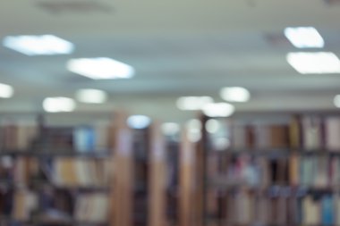 Kütüphane, defocused eğitim soyut bulanıklık içinde Bookshelf