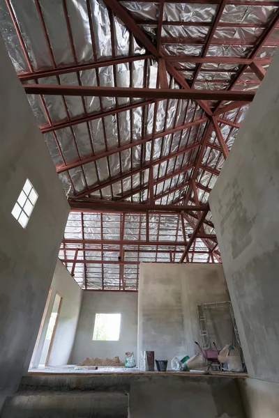 Çimento Beton duvar ve çatı çelik kiriş ve gümüş folyo ile