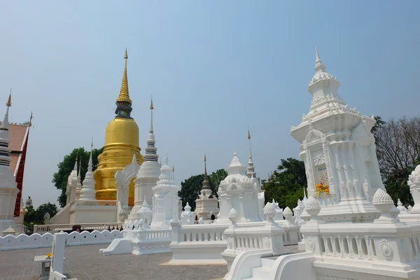 Golden pagoda wat suan dok Tapınağı, chiang mai, Tayland