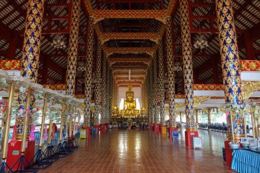Altın buddha heykeli wat suan dok Tapınağı, chiang mai