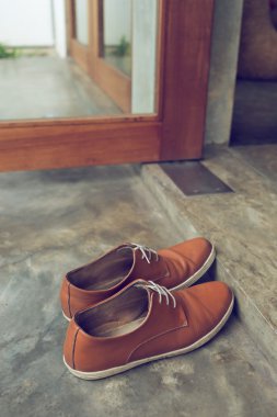 kahverengi deri ayakkabı