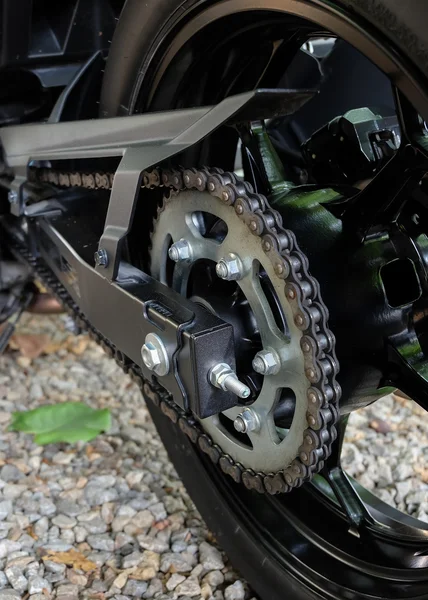 Rear chain and sprocket of motorcycle wheel — Stock Photo, Image