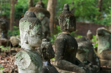 Buda heykelinin wat umong, chiang mai, Kuzey Tayland seyahat