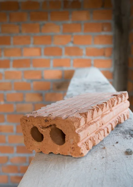 在住宅建筑行业所用的砖块材料 — 图库照片