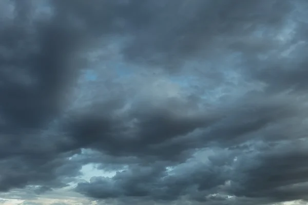 Hujan lebat awan badai, badai dramatis langit — Stok Foto