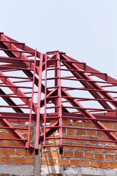 Structural steel beam on roof of building residential — Stock Photo, Image