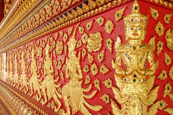 Arte della scultura thai a Wat Suan Dok, tempio thai a chiang mai — Foto Stock