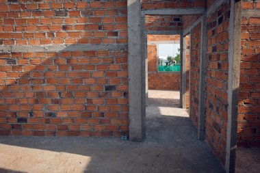 İnşaat alanında Bina Tuğla konut içinde yapılan duvar