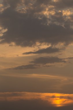 Renkli gün batımı gökyüzü arkaplanı