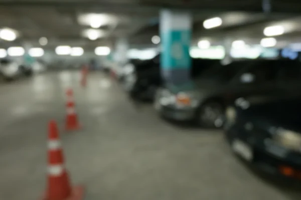 Изображение размытие парковки в здании — стоковое фото