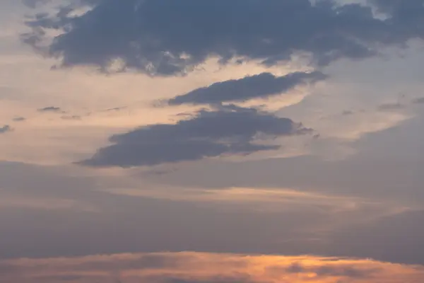 Pôr do sol colorido céu fundo — Fotografia de Stock