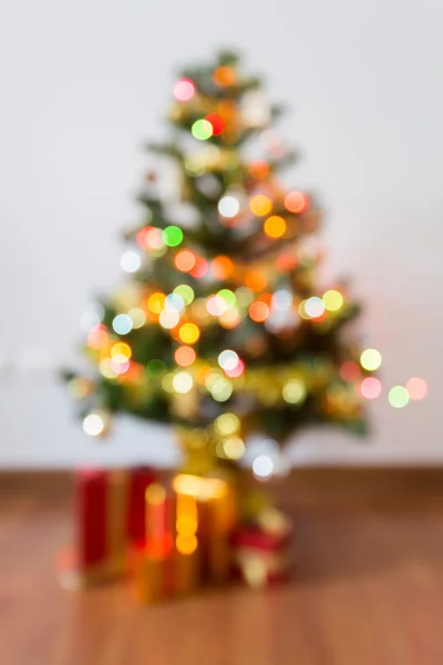 Rozostření pozadí, lehké oslavy na vánoční stromeček — Stock fotografie
