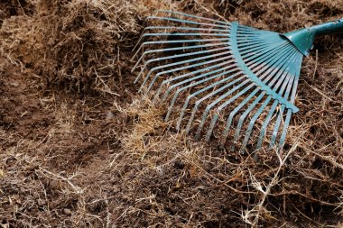 Bahçe işleri, Bahçe komisyon ile toprakta hazırlık