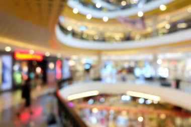 görüntü bulanıklığı mağaza alışveriş merkezinde yürüyen insanlar