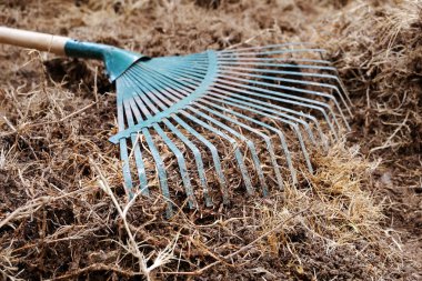 Bahçe işleri, Bahçe komisyon ile toprakta hazırlık
