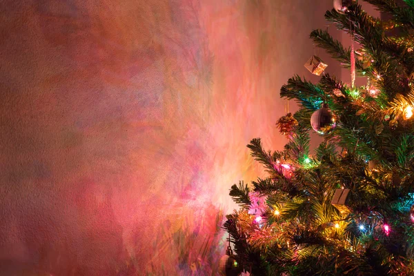 Weihnachten Hintergrund, Weihnachtsbaum mit Funkeln dekoriert — Stockfoto