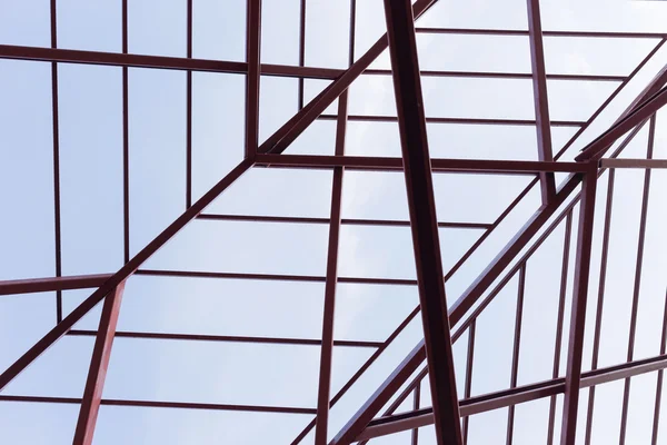 Viga de acero estructural en el techo del edificio residencial — Foto de Stock