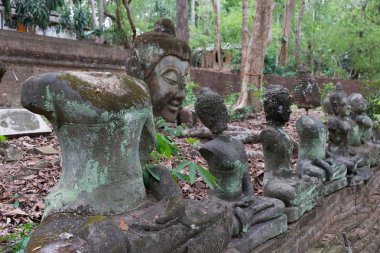 Buda heykeli wat umong, chiang mai, Tayland seyahat etmek tapınak