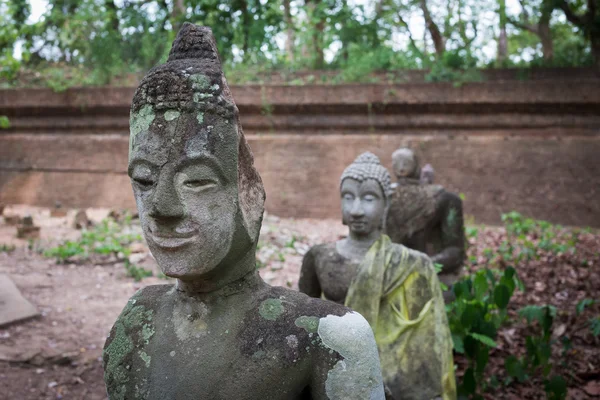 Buddha szobor wat umong, chiang mai, utazási thai templom — Stock Fotó