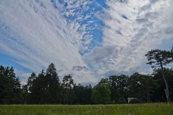 Hermosas nubes en el cielo —  Fotos de Stock