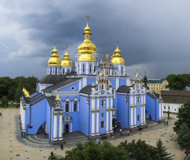 St. Michael'ın altın kubbeli Ortodoks katedrali Kiev