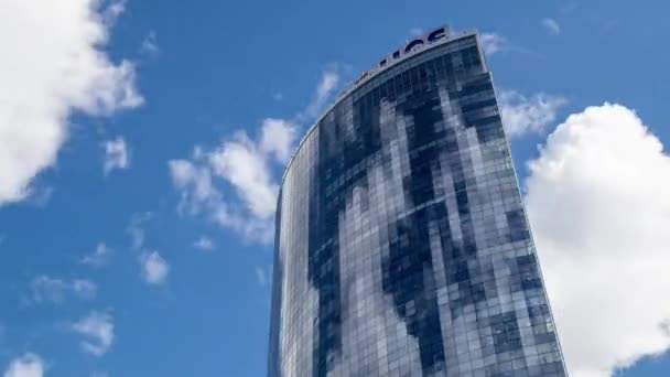 Ciudad de Negocios Torre Nubes Time lapse — Vídeos de Stock
