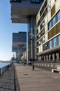 Kranhaus İş Merkezi Gündüz Manzarası Güneşli Gün, Köln Almanya