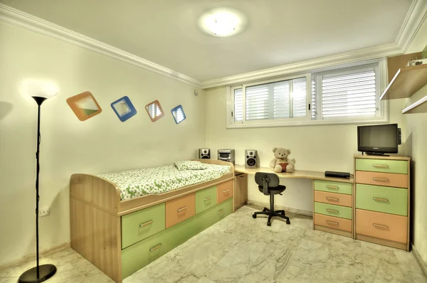 Dormitorio de niño verde — Foto de Stock