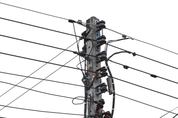 Πυλώνας ηλεκτρικής ενέργειας απομονωμένος σε λευκό φόντο. — Φωτογραφία Αρχείου