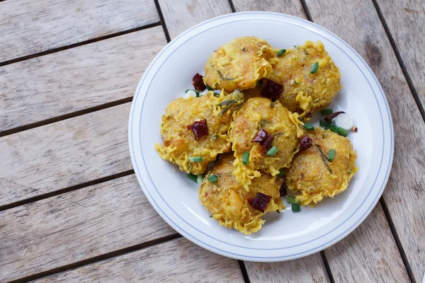 Recipe Spicy Salad of Curried Rice ,Yam Naem Khao Thot — Stock Photo, Image