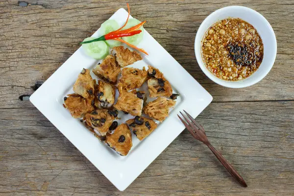 Lanche tailandês frito Taro e Black Beans — Fotografia de Stock