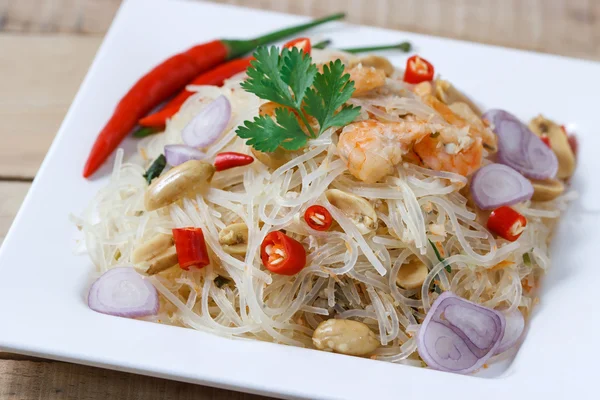 Comida tailandesa, Mung Bean Noodle Salada picante, selecione o foco — Fotografia de Stock