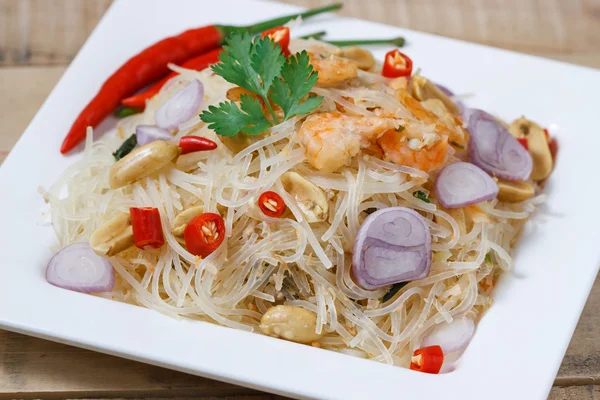 Comida tailandesa, Mung Bean Noodle Salada picante, selecione o foco — Fotografia de Stock
