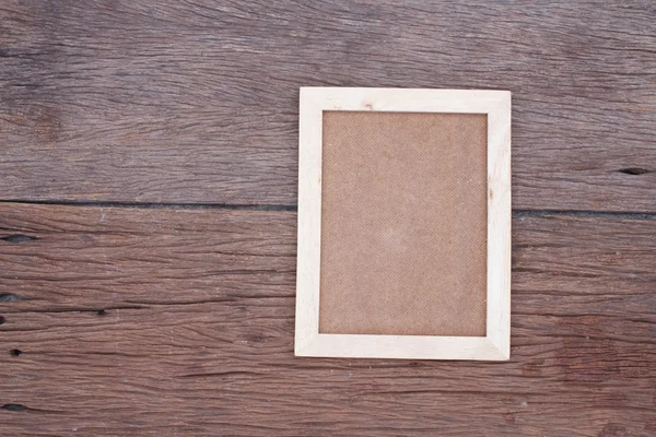 Boş ahşap çerçeve ahşap masa üzerinde