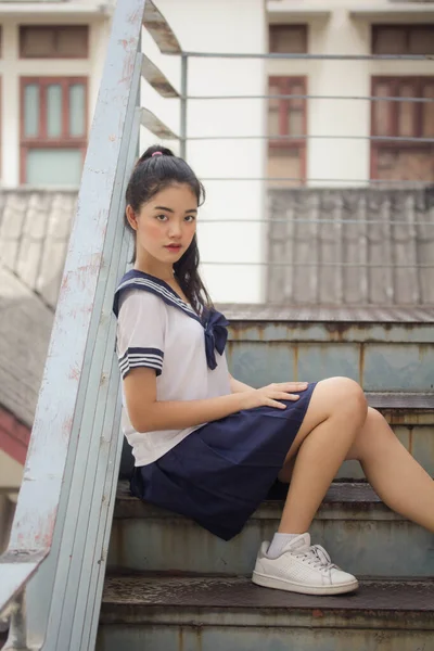 Japonês Teen Bela Menina Estudante Uniforme Feliz Relaxar — Fotografia de Stock