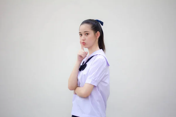 Retrato Tailandês Júnior Estudante Ensino Médio Uniforme Bela Menina Silenciosamente — Fotografia de Stock