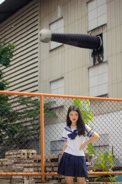 Japansk Tenåringsjente Studentuniform Glad Avslappet – stockfoto